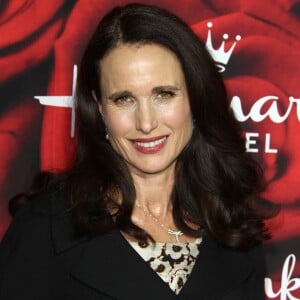 Andie MacDowell à la soirée Hallmark Winter Television Critic Association Press Tour à Pasadena le 14 janvier 2017.