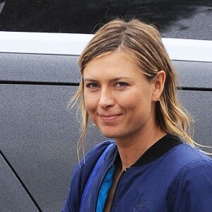 Maria Sharapova à la sortie de son cours de gym avec une amie à Brentwood, le 10 janvier 2017.