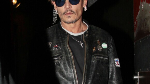 Johnny Depp étonne en Jack Sparrow alors qu'on le traite de "menteur chronique"