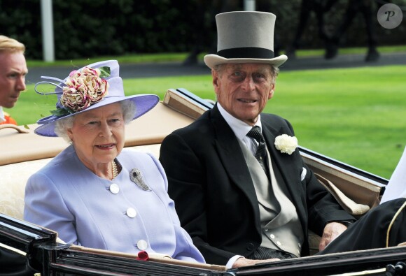 La reine Elizabeth II et le prince Philip, duc d'Edimbourg, lors du Royal Ascot 2010.