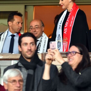 La princesse Charlène de Monaco, son mari le prince Albert II de Monaco, accompagnés par Louis Ducruet et sa fiancée Marie - Demi-finale de la ligue des champions entre Monaco et la Juventus de Turin au stade Louis II à Monaco le 3 mai 2017. L'équipe de la Principauté s'est inclinée à domicile 2 buts à zéro lors de ce match aller. © Bruno Bebert/Bestimage  Semi-final of the Champions League between Monaco and Juventus of Turin at the Louis II Stadium in Monaco on 3 May 2017. The Principality team lost 2 home goals in the first leg.03/05/2017 - 