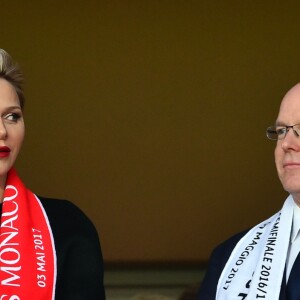 La princesse Charlène de Monaco et le prince Albert II de Monaco lors de la demi-finale aller de la Ligue des Champions entre l'AS Monaco et la Juventus de Turin au stade Louis II à Monaco le 3 mai 2017 (0-2). © Bruno Bebert/Bestimage