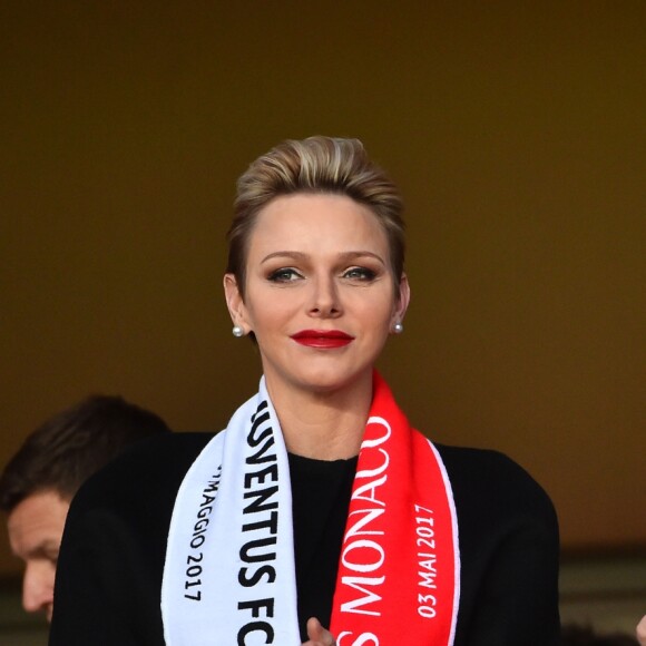 La princesse Charlène de Monaco et le prince Albert II de Monaco lors de la demi-finale aller de la Ligue des Champions entre l'AS Monaco et la Juventus de Turin au stade Louis II à Monaco le 3 mai 2017 (0-2). © Bruno Bebert/Bestimage