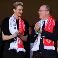 Charlene de Monaco : Au stade avec Albert et Andrea face aux Italiens de la Juve