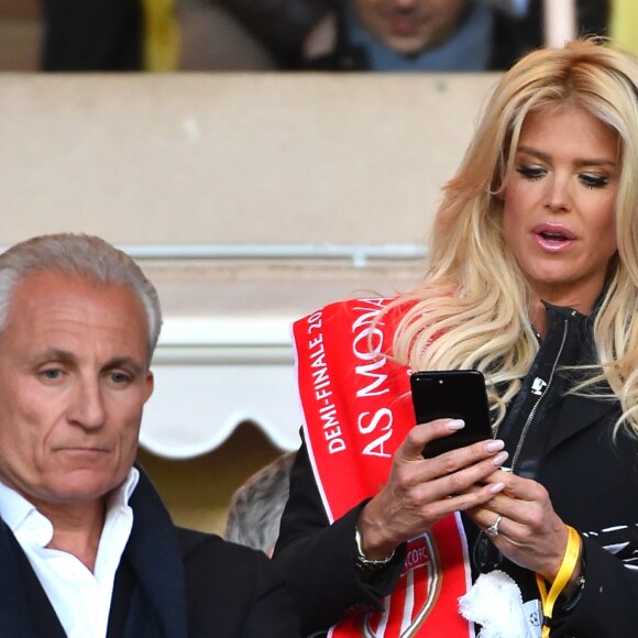 Victoria Silvstedt lors de la demi-finale aller de la Ligue des Champions entre l'AS Monaco et la Juventus de Turin au stade Louis II à Monaco le 3 mai 2017 (0-2). © Bruno Bebert/Bestimage