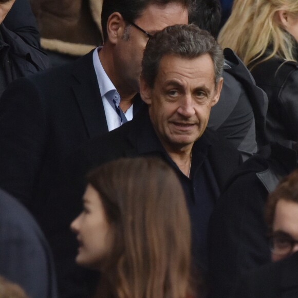 Nicolas Sarkozy - Célébrités dans les tribunes du parc des princes lors du match de football de ligue 1 PSG-Bastia le 6 mai 2017.