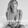 Hailey Baldwin, créatrice et égérie d'une ligne de produits de beauté pour la marque australienne ModelCo.