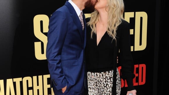 Kate Hudson embrasse son nouveau chéri... sous les yeux de sa maman