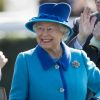 La reine Elisabeth II d'Angleterre assiste à la compétition équestre "Dubai Duty Free Springs Trial" à Newbury le lendemain de son anniversaire le 22 avril 2017. Elle est âgée de 91 ans. Son cheval "Call to mind" a remporté une course.