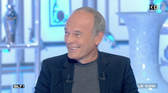 Laurent Baffie piégé par son fils avec la complicité de Tom Villa dans "Salut les Terriens !" sur C8. Le 13 mai 2017.