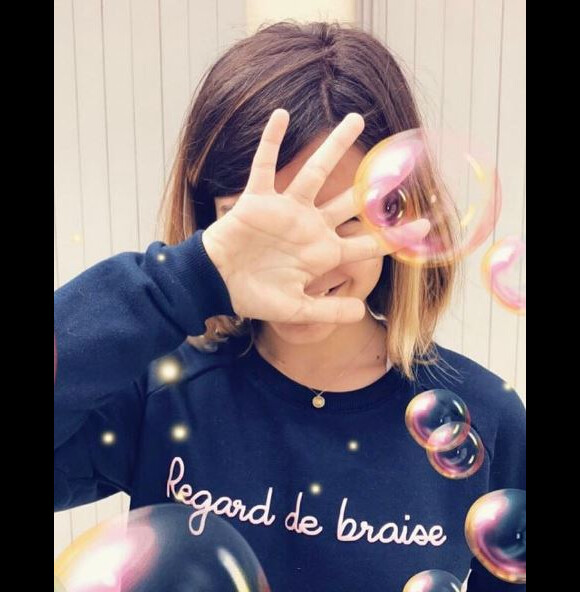 Alizée partage une photo de sa fille Annily sur Instagram le 13 mai 2017.