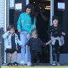 Kourtney Kardashian et Scott Disick sont allés faire du bowling avec leurs enfants Mason, Penelope et Reign à Calabasas, le 13 avril 2017