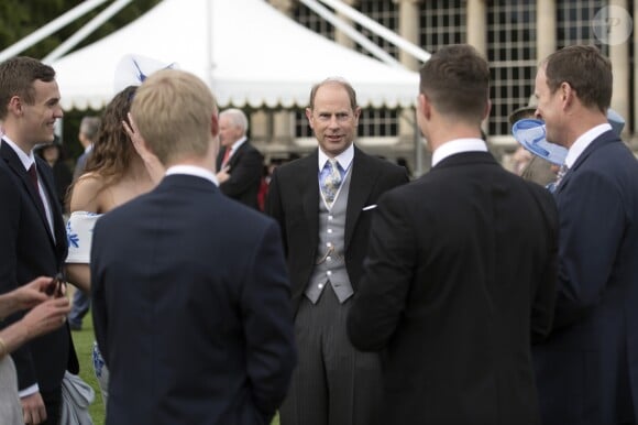 Le prince Edward, comte de Wessex, lors de la première garden party de 2017 dans les jardins du palais de Buckingham, le 16 mai 2017 à Londres.