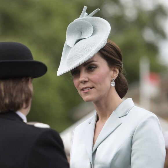 Kate Middleton, duchesse de Cambridge, lors de la première garden party de 2017 dans les jardins du palais de Buckingham, le 16 mai 2017 à Londres.