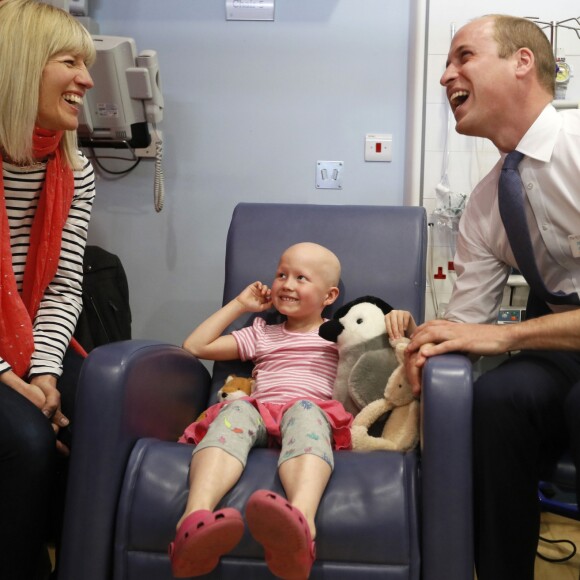 Le prince William, duc de Cambridge, au Royal Marsden NHS Foundation Trust à Sutton le 16 mai 2017.