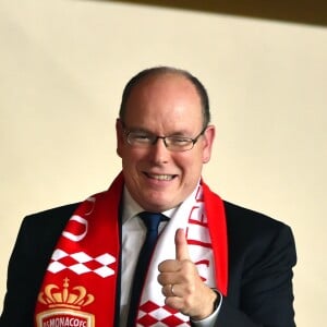 Le prince Albert II de Monaco très heureux lors de la victoire (2-0, contre l'AS Saint-Etienne) et du sacre de l'AS Monaco, sacré champion de France le 17 mai 2017 au Stade Louis-II © Bruno Bebert/Bestimage