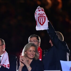 Le prince Albert II de Monaco et Dmitri Rybolovlev ont pu fêter avec les joueurs de l'AS Monaco le titre et le trophée de champion de France décerné au terme de la victoire (2-0, contre l'AS Saint-Etienne) le 17 mai 2017 au Stade Louis-II © Bruno Bebert/Bestimage