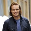 Sam Heughan dans les rues à New York, le 08 avril 2016.
