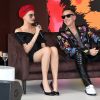 Cara Delevingne et le créateur de mode Jeremy Scott participent au lancement de la collaboration Magnum x Moschino sur la plage Magnum Cannes. Le 18 mai 2017.