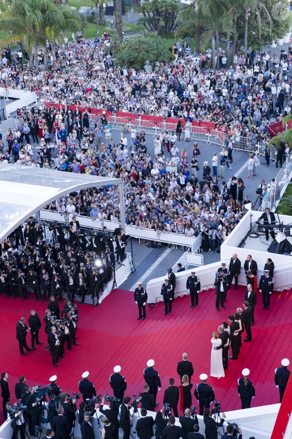 Illustration - Montée des marches du film "Les Fantômes d'Ismaël" lors de la cérémonie d'ouverture du 70e Festival International du Film de Cannes, France, le 17 mai 2017. © Norbert Scanella/Pool/Bestimage
