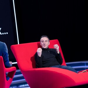 Exclusif - Enregistrement de l'émission "Le Divan" présentée par Marc-Olivier Fogiel avec l'humoriste Élie Semoun en invité, qui sera diffusée le 23 mai sur France 3. Le 10 mars 2017 © Cyril Moreau / Bestimage