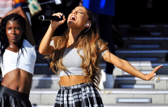 Ariana Grande donne un concert à Tokyo, le 14 septembre 2014.