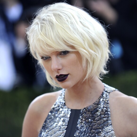 Taylor Swift à la Soirée Costume Institute Benefit Gala 2016 (Met Ball) sur le thème de "Manus x Machina" au Metropolitan Museum of Art à New York, le 2 mai 2016. © Future-Image via ZUMA Wire/Bestimage