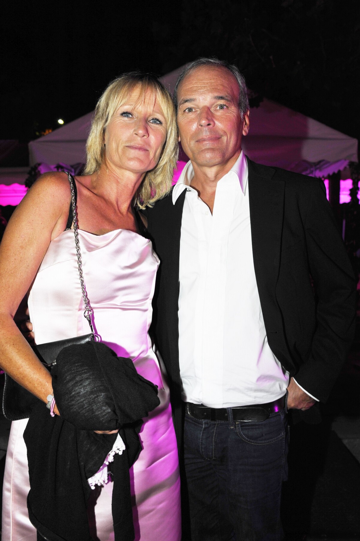 photo-exclusif-laurent-baffie-et-sa-femme-au-mariage-entre-jean