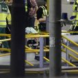 La police et les secours à la Manchester Arena après l'attentat-suicide à la bombe, le 22 mai 2017.