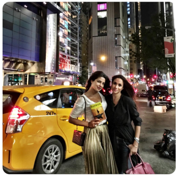 Priyanka Chopra et Meghan Markle en septembre 2016 à New York, photo partagée par Meghan sur Instagram.