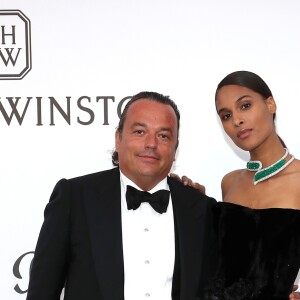 Cindy Bruna et Gilles Mansard - Photocall de la soirée "24th edition of AmfAR's Cinema Against AIDS" Gala à l'hôtel de l'Eden Roc au Cap d'Antibes, le 25 mai 2017, lors du 70 ème Festival International du Film de Cannes. © Borde-Jacovides-Moreau/Bestimage