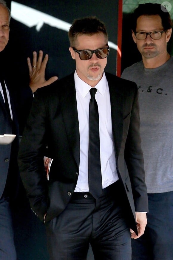 Brad Pitt est allé déjeuner au restaurant Craig après avoir assister aux funérailles de l'icône du grunge C. Cornell à Los Angeles, le 26 mai 2017