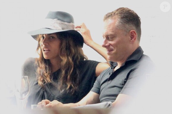 Exclusif - Halle Berry est allée déjeuner avec un homme mystérieux au restaurant Gracias Madre à West Hollywood, le 16 mai 2017