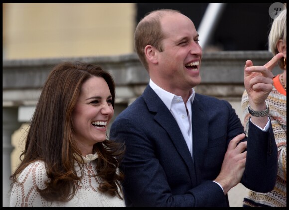 Le prince William, duc de Cambridge et Catherine (Kate) Middleton, duchesse de Cambridge accueillent les enfants de ceux qui sont morts au service des Forces armées lors d'une une fête à Buckingham à londres le 13 mai 2017.
