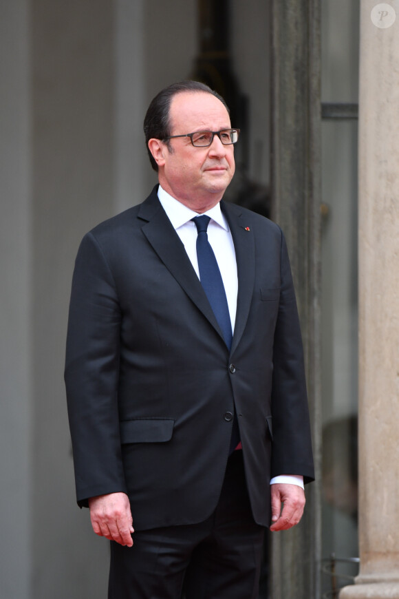 François Hollande lors de la passation de pouvoir avec Emmanuel Macron au palais de l'Elysée à Paris le 14 mai 2017. © Lionel Urman / Bestimage