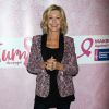 Olivia Newton-John s'engage contre le cancer du sein au Hard Rock Cafe de Las Vegas le 23 octobre 2016.