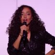 Lucie, talent de la team Florent Pagny, a interprété  New York, New York  de Franck Sinatra pour la finale de  The Voice 6 , sur TF1 le 10 juin 2017.