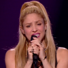 Lucie, Black M et Shakira sur la scène de la finale de The Voice 6 pour interpréter Comme moi, un titre des deux stars, sur TF1 le 10 juin 2017.