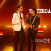 Vincent Vinel et Mika ont chanté Yesterday des Beatles lors de la finale de The Voice 6, sur TF1 le 10 juin 2017.