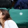 Jeanne Damas et son compagnon dans les tribunes des Internationaux de Tennis de Roland Garros à Paris le 7 juin 2017 © Cyril Moreau-Dominique Jacovides/Bestimage