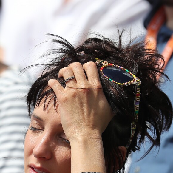 Erika Moulet dans les tribunes des Internationaux de Tennis de Roland Garros à Paris le 7 juin 2017 © Cyril Moreau-Dominique Jacovides/Bestimage