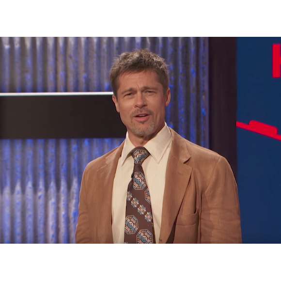 Brad Pitt en Mr. Météo dans le Jim Jefferies Show sur Comedy Central (capture d'écran)