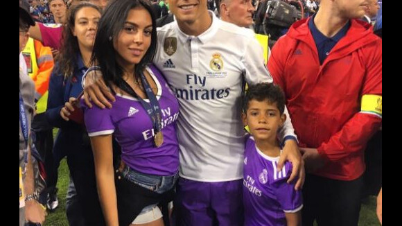 Cristiano Ronaldo papa de jumeaux nés par mère porteuse ?