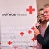 Marika Roman (présidente de l'unité locale de la Croix Rouge) et Franck Dubosc - 5e gala annuel de l'Unité Locale d'Antibes-Juan les Pins-Vallauris de la Croix-Rouge Française à l'hôtel du Cap-Eden-Roc. Antibes, le 10 juin 2017.