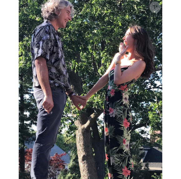 Eliza Dushku et son chéri Peter Palandjian sont fiancés. Photo publiée sur Instagram le 15 juin 2017