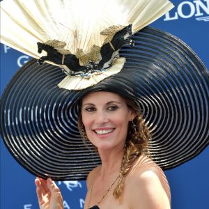 Sophie Thalmann en robe C. Guillarmé (Miss France 1998) - 168e Prix de Diane Longines à l'hippodrome de Chantilly, France, le 18 juin 2017. © Giancarlo Gorassini/Bestimage