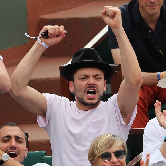 Kev Adams - People dans les tribunes lors de la finale homme des Internationaux de Tennis de Roland-Garros à Paris le 11 juin 2017. © Dominique Jacovides-Cyril Moreau/Bestimage