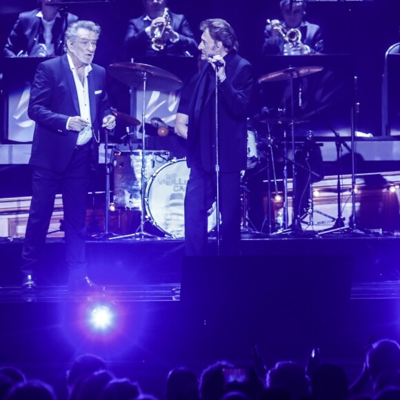 Exclusif - Eddy Mitchell, Johnny Hallyday et Jacques Dutronc - Premier concert "Les Vieilles Canailles" au stade Pierre Mauroy à Lille, le 10 juin 2017 © Andre.D / Bestimage