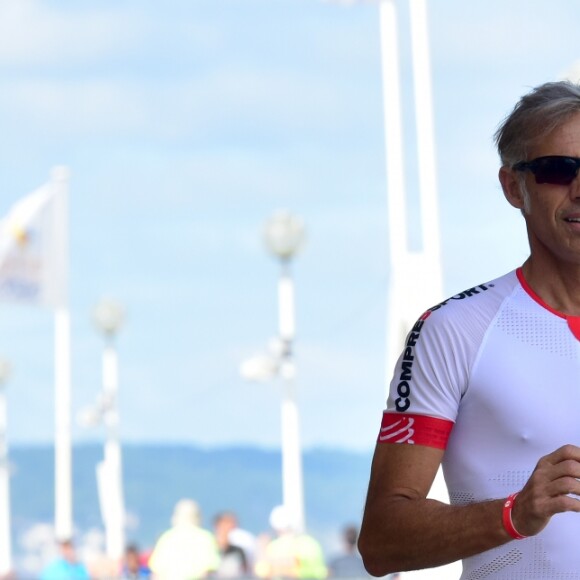 Exclusif - Paul Belmondo participe au Triathlon international de Deauville – Hoka One One, le 24 juin 2017. © Giancarlo Gorassini / Bestimage
