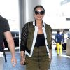 Demi Lovato prend un vol à l'aéroport LAX de Los Angeles, le 17 juin 2017.